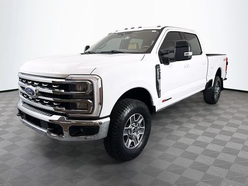 Used 2024 Ford F350 Lariat w/ Lariat Ultimate Package AWD/4WD image 3