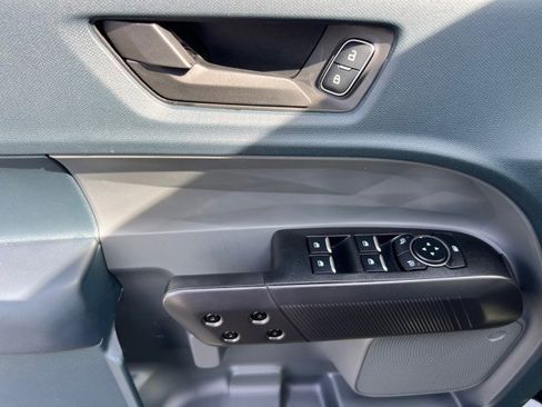 New 2025 Ford Maverick XLT w/ XLT Luxury Package image 17