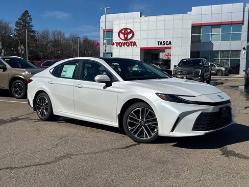 New 2026 Toyota Camry XLE image 1