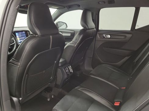 Certified 2021 Volvo XC40 T5 R-Design w/ Advanced Package image 14