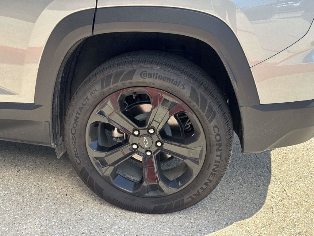 Used 2026 Chevrolet Equinox LT w/ Midnight Edition FWD image 4