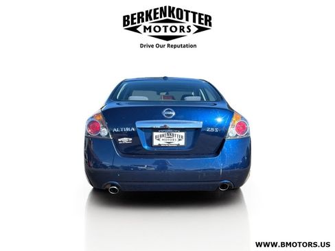 Used 2010 Nissan Altima 2.5 S w/ Premium Audio Pkg image 4