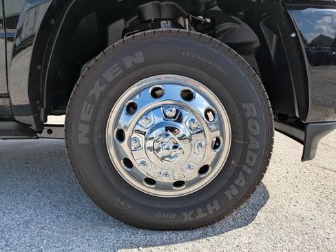 New 2026 RAM 3500 Limited AWD/4WD image 10