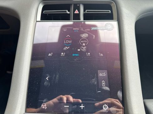 New 2025 Porsche Taycan 4S image 26