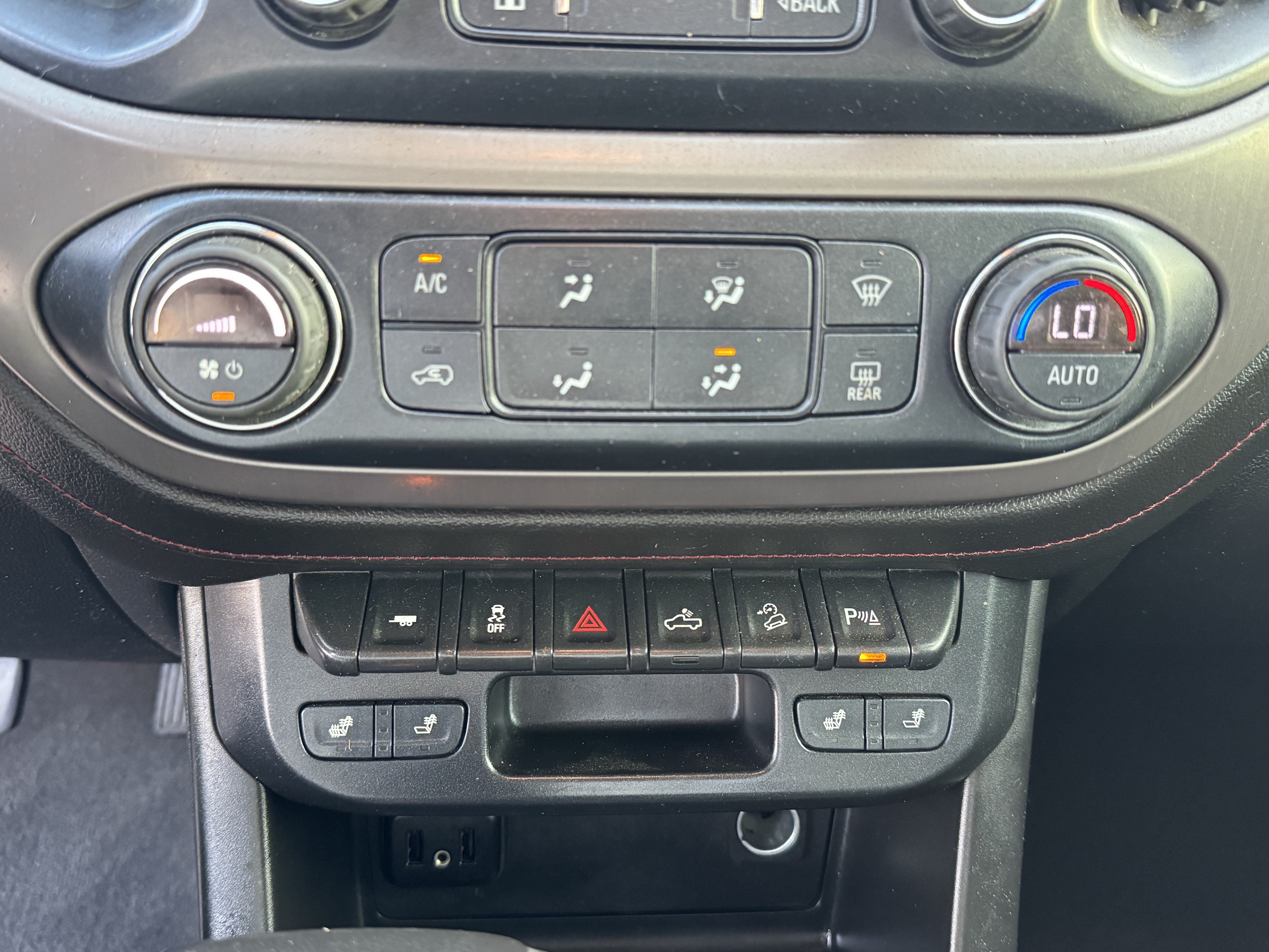 Used 2019 GMC Canyon All Terrain w/ Trailering Package AWD/4WD image 22