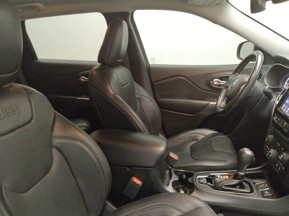 Used 2019 Jeep Cherokee Limited w/ Technology Group FWD image 21