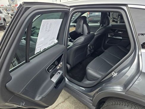 Used 2023 Mercedes-Benz GLC 300 4MATIC image 15
