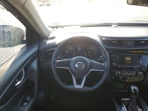 Used 2019 Nissan Rogue SV image 27
