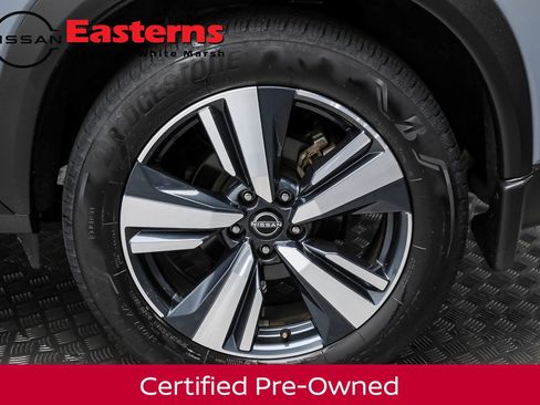 Used 2023 Nissan Rogue SL w/ SL Premium Package image 12