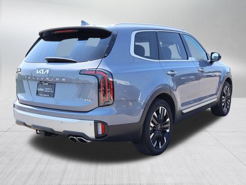 Used 2024 Kia Telluride SX Prestige w/ Towing Package AWD/4WD image 5
