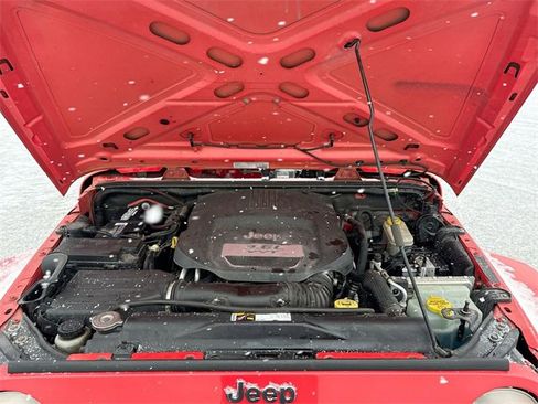 Used 2013 Jeep Wrangler Unlimited Sport image 31