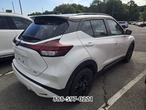 Used 2023 Nissan Kicks SR w/ SR Premium Package FWD image 6