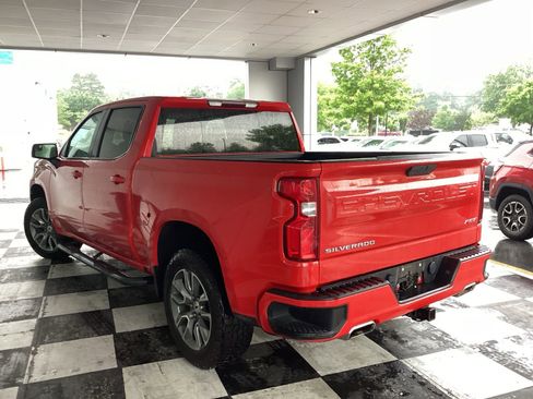 Used 2021 Chevrolet Silverado 1500 RST AWD/4WD image 2
