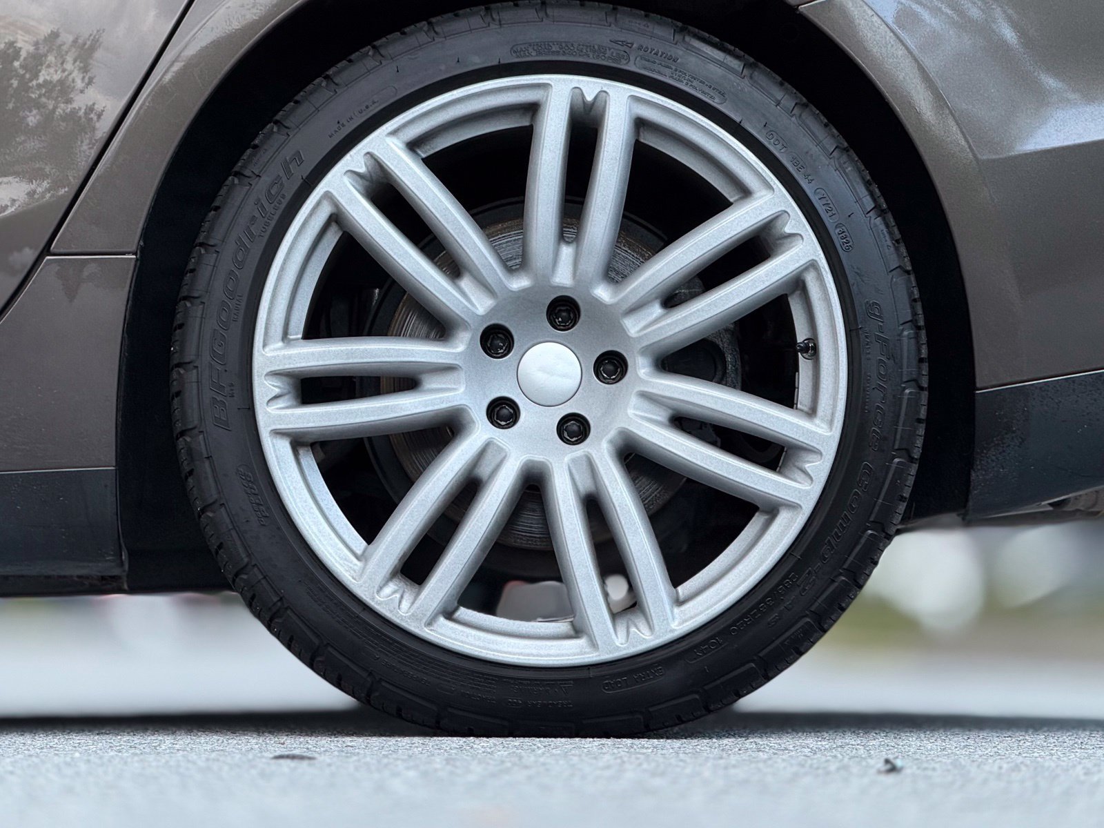 Used 2016 Maserati Ghibli RWD image 19