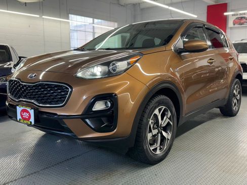 Used 2021 Kia Sportage LX AWD/4WD image 2
