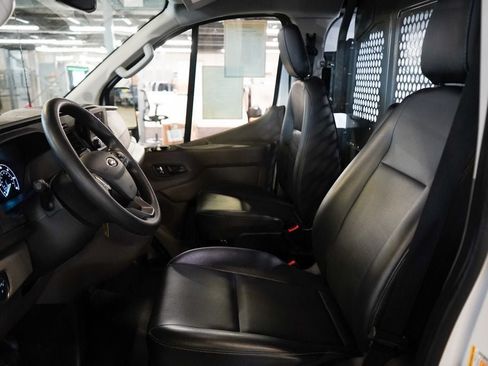 Used 2025 Ford Transit 150 Low Roof RWD image 9