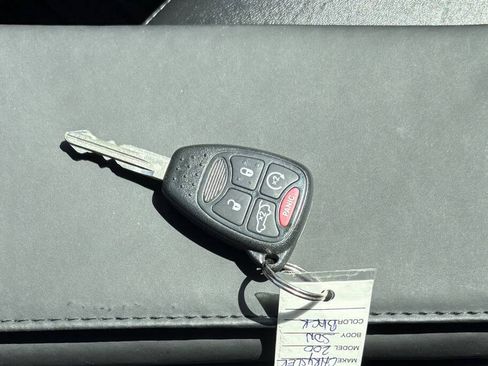 Used 2012 Chrysler 200 Limited FWD image 14
