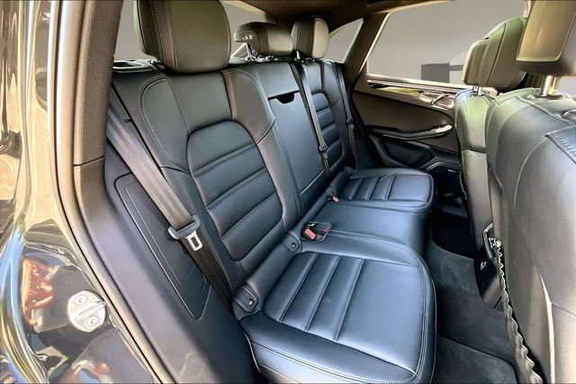 Used 2026 Porsche Macan AWD/4WD image 24