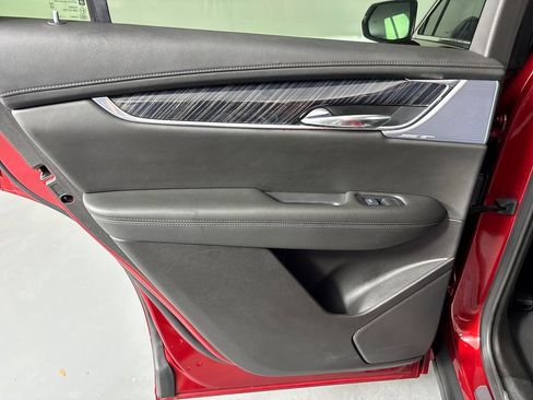 Used 2023 Cadillac XT6 Premium Luxury image 31