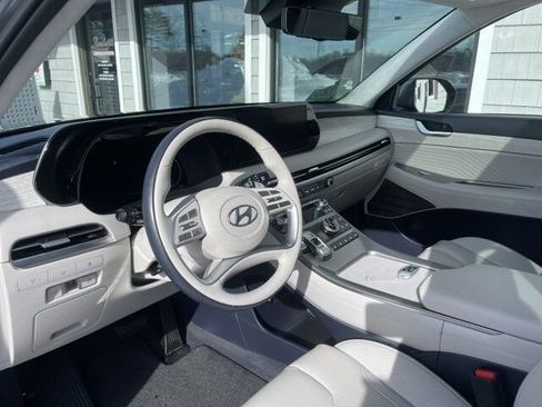 Used 2025 Hyundai Palisade Calligraphy image 7