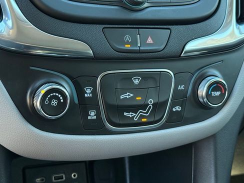 Used 2023 Chevrolet Equinox LS w/ LS Convenience Package image 11