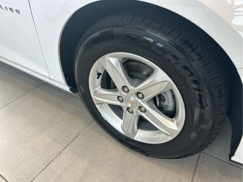 Used 2024 Chevrolet Malibu LT image 17