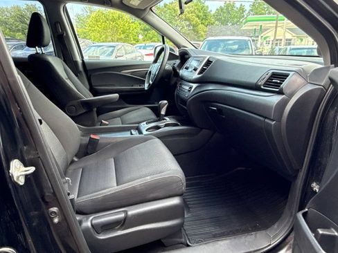 Used 2018 Honda Ridgeline Sport image 17