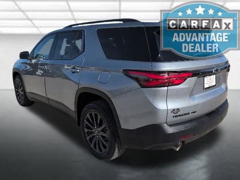 Used 2023 Chevrolet Traverse RS image 2