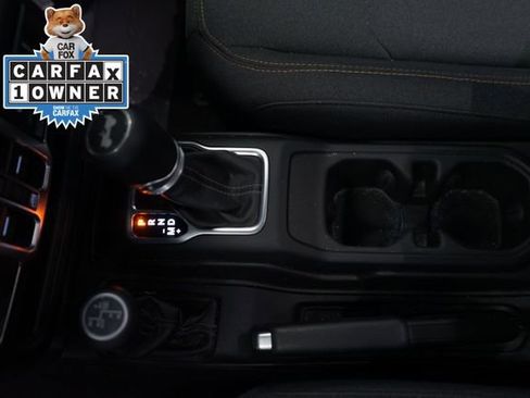 Used 2025 Jeep Wrangler Unlimited Sahara AWD/4WD image 24
