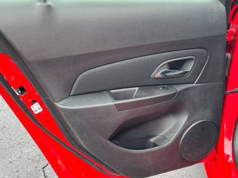 Used 2015 Chevrolet Cruze LT FWD image 30
