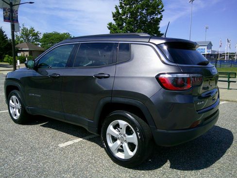 Used 2019 Jeep Compass Latitude w/ Popular Equipment Group AWD/4WD image 27