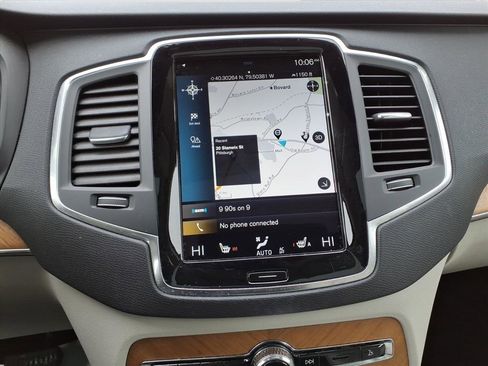 Used 2021 Volvo XC90 T6 Momentum w/ Climate Package image 24