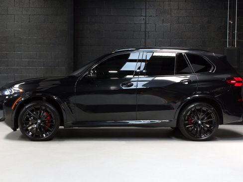 Used 2025 BMW X5 sDrive40i w/ M Sport Package RWD image 3