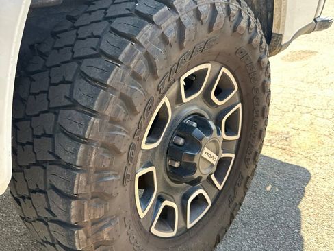 Used 2024 Ford F350 Platinum AWD/4WD image 5