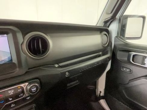 Used 2023 Jeep Wrangler Unlimited w/ Cold Weather Group AWD/4WD image 32