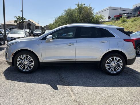 Used 2019 Cadillac XT5 Premium Luxury w/ Driver Assist Package FWD image 6