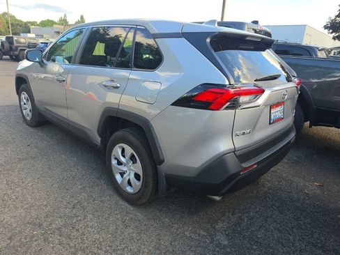 Used 2025 Toyota RAV4 LE AWD/4WD image 3
