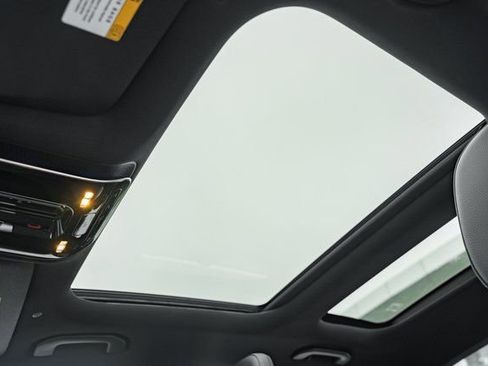 New 2025 Mercedes-Benz C 300 4MATIC Sedan image 35