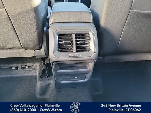 New 2026 Volkswagen Taos SE image 48