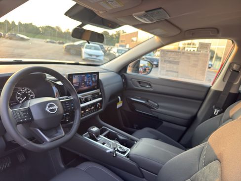 New 2026 Nissan Pathfinder SV AWD/4WD image 25