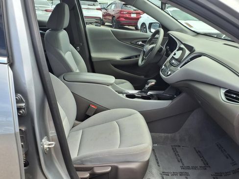 Used 2025 Chevrolet Malibu LT FWD image 14
