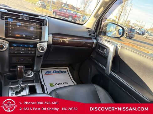 Used 2015 Toyota 4Runner Limited image 32