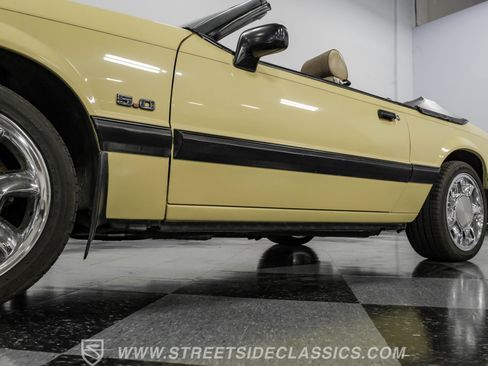 Used 1989 Ford Mustang LX image 20