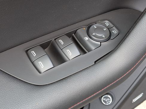 Used 2025 Chevrolet Blazer RS image 13