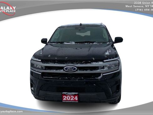 Used 2024 Ford Expedition XLT image 2