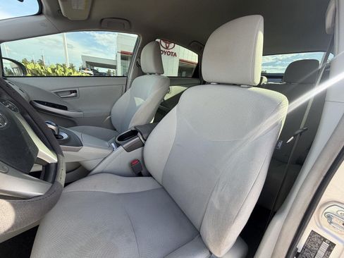 Used 2014 Toyota Prius Two FWD image 14