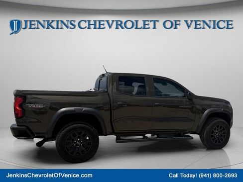 Used 2024 Chevrolet Colorado Trail Boss w/ Advanced Trailering Package AWD/4WD image 4