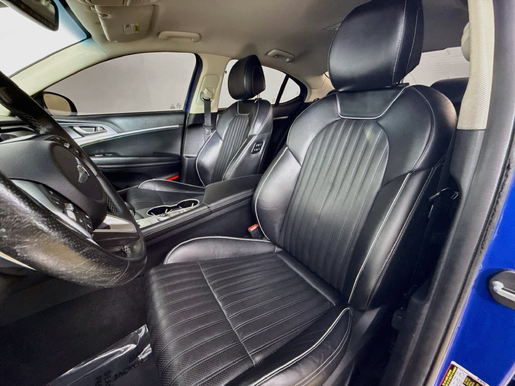 Used 2022 Genesis G70 3.3T RWD image 21