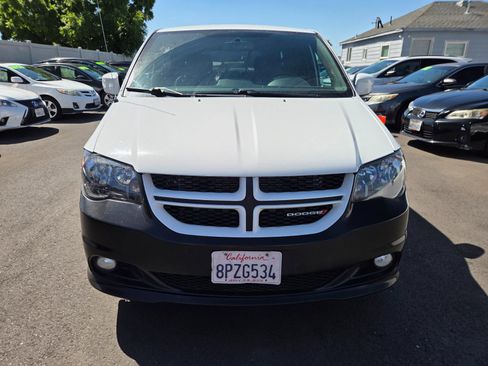 Used 2018 Dodge Grand Caravan GT image 6