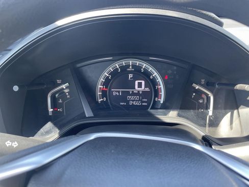 Used 2018 Honda CR-V LX image 2